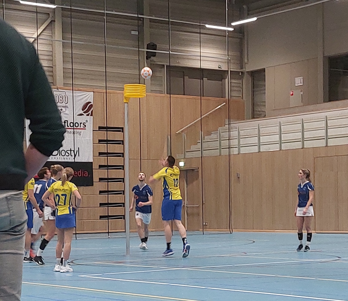 Thrianta verliest van Udiros/Kinea